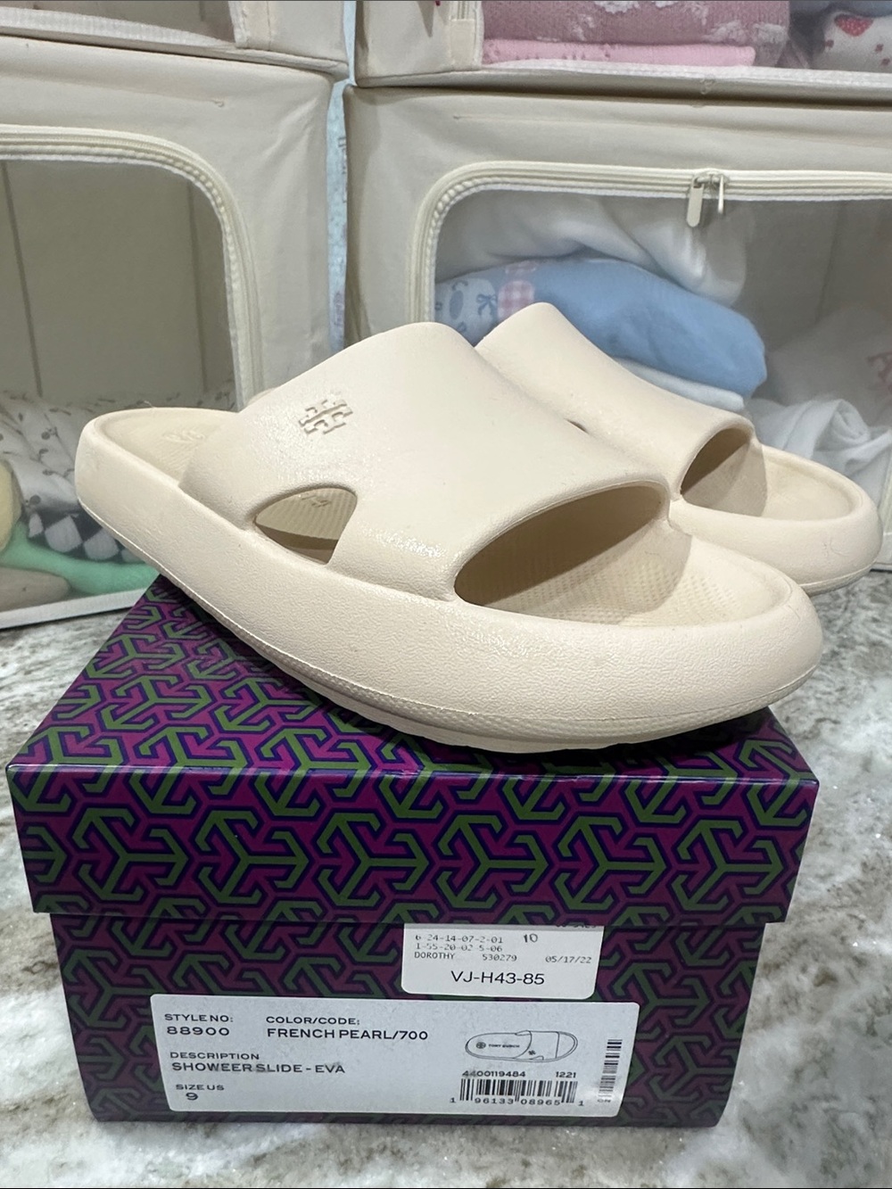 Authentic Tory Burch French Pearl Slide Sandals in Cream size 9
